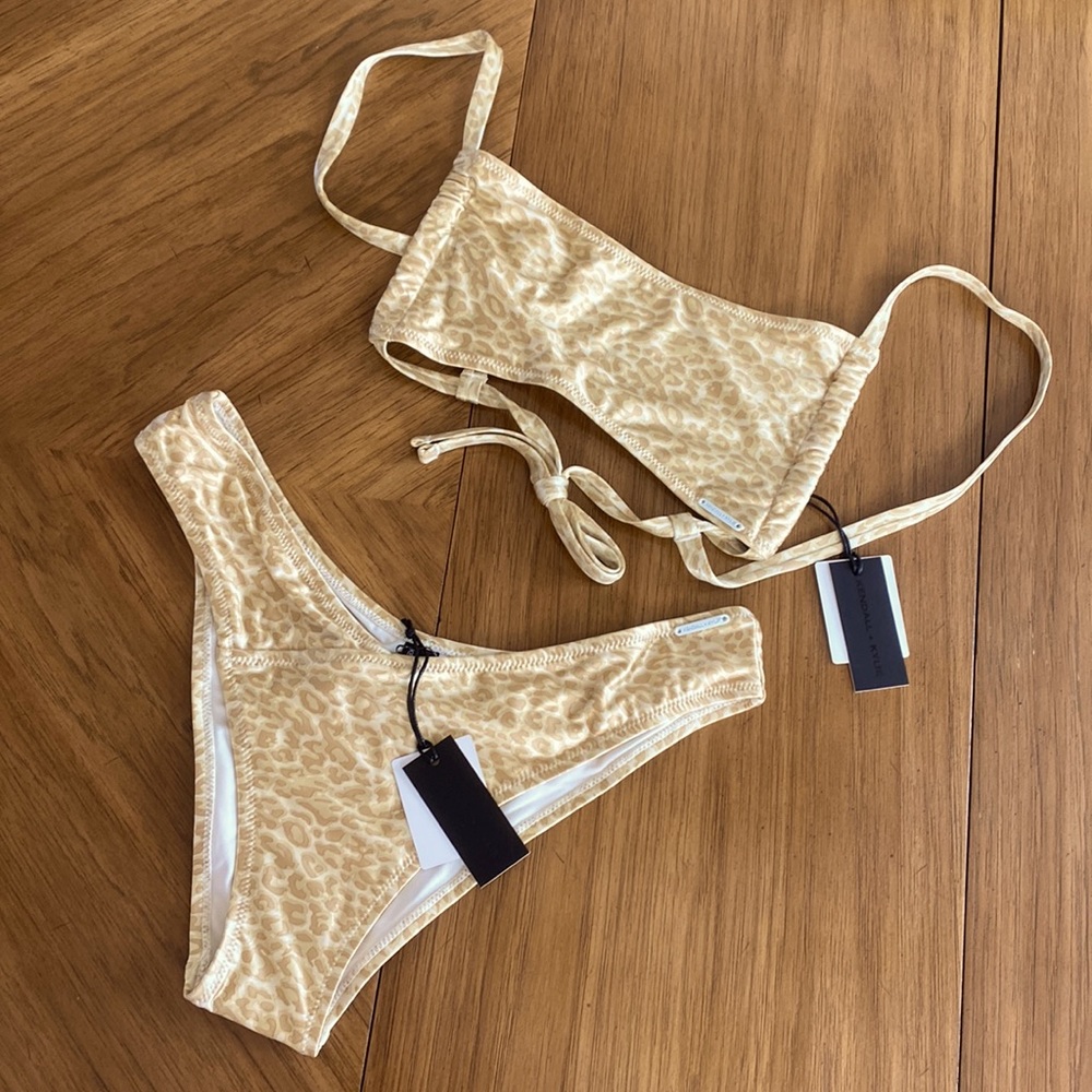 KENDALL & KYLIE RUCHED BANDEAU BIKINI